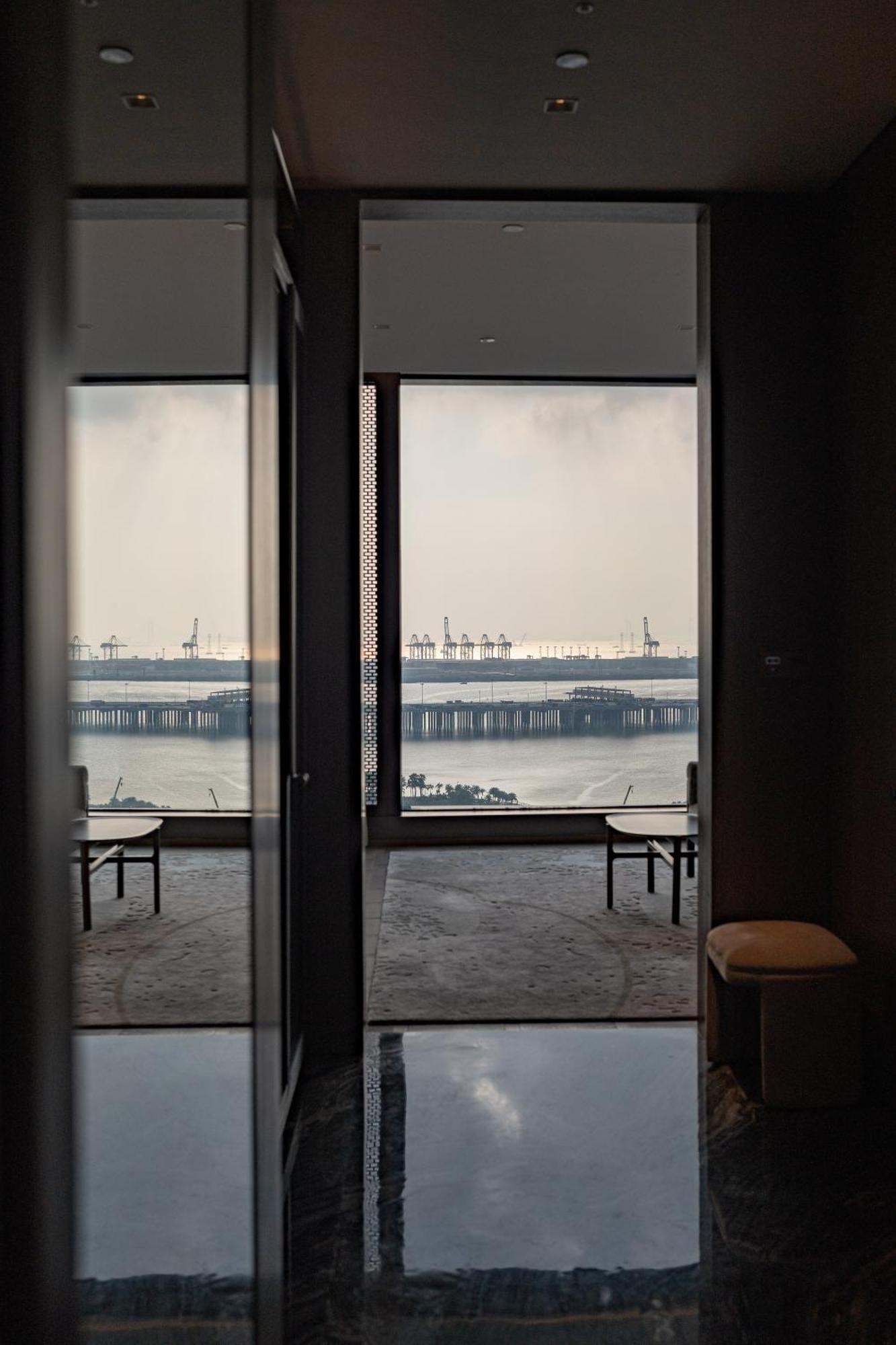 Conrad Shenzhen, The First Art Museum Hotel In Greater Bay Area With The Stunning Bay And Sunset View In The Hotel Terrace Exterior foto